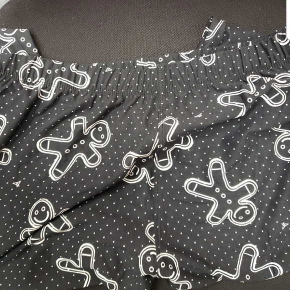 Sweet Legs - Picture 3 of 3